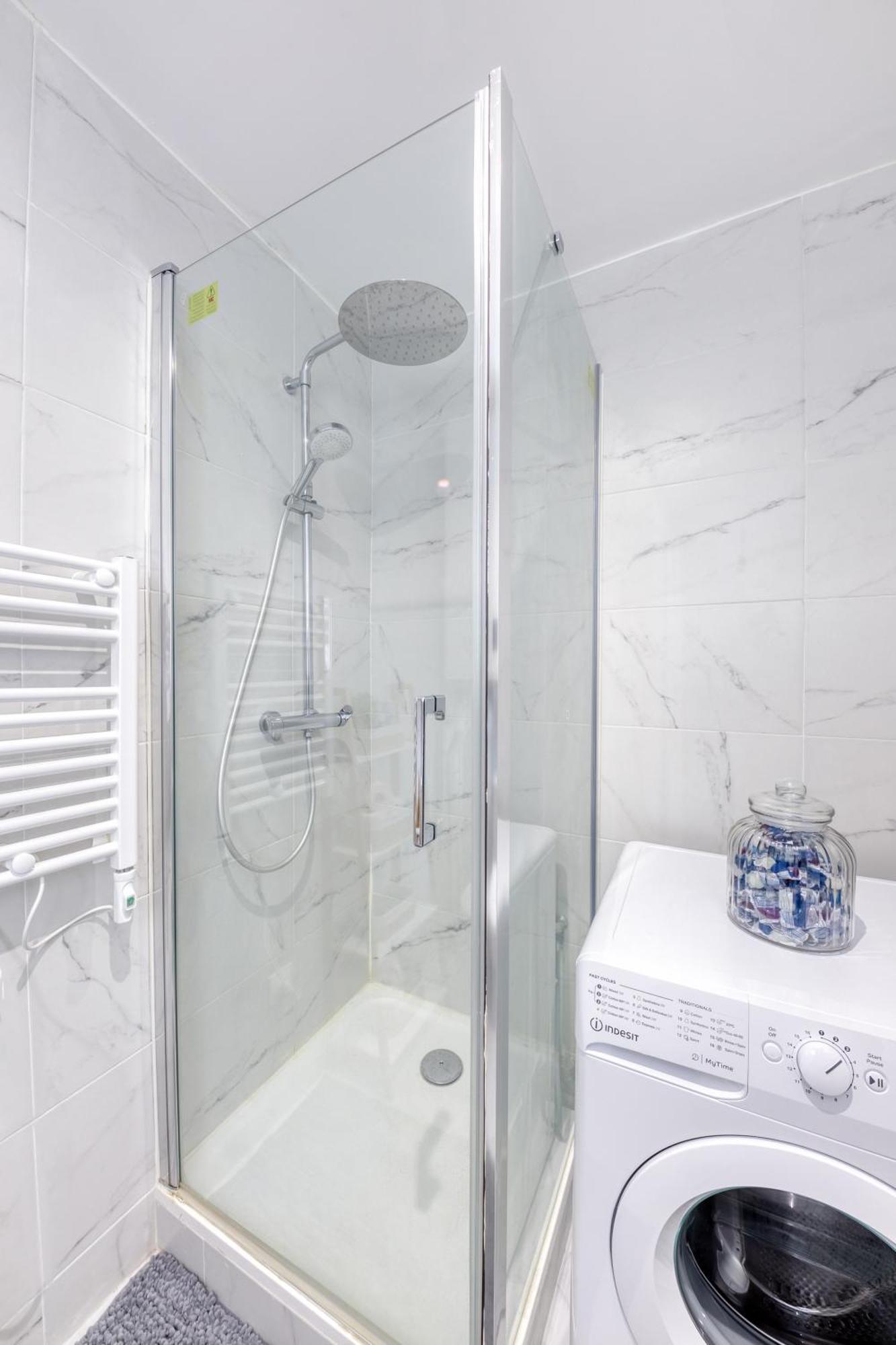 Appartement - 4 Personnes - Parking Prive - Metro 7 - Rer B Ла-Курнёв Экстерьер фото